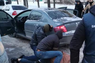 В Киеве задержали правоохранителя, который требовал взятку за закрытие дела