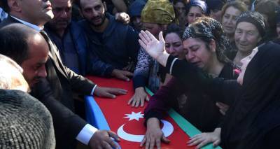 Число растет: Азербайджан обновил данные по потерям военных в Карабахе