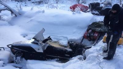Отдыхающий погиб во время катания на снегоходе в Башкирии