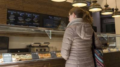 Накорми себя сам: в Петербурге появится сеть магазинов с готовой едой