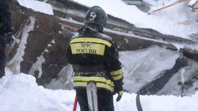 Спасательную операцию на месте схода лавины в КЧР приостановили