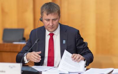 Министр иностранных дел Чехии заболел COVID