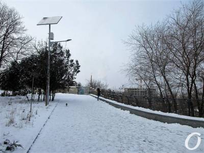 В Одессе снежно-морозно: обновленная часть бульвара Жванецкого (фото)