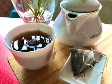 Какой травяной чай способствует долголетию, выяснили врачи