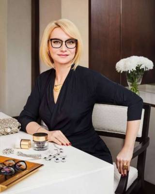 Эвелина Хромченко похвасталась стильным черно-белым ансамблем