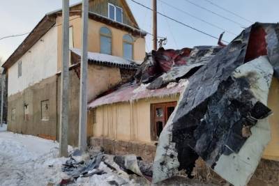 В Гагарине пожарные спасали жилой дом от огня