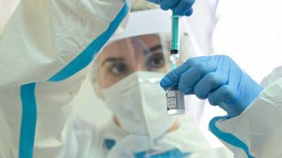 Биолог рассказала о перспективах "британского" штамма коронавируса в России
