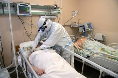 Эпидемиолог назвала срок спада заболеваемости COVID-19 в России