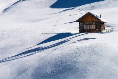 В Японии при уборке снега погибли свыше 60 человек