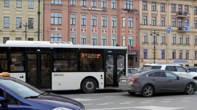 Проезд в транспорте Петербурга и Ленобласти для ветеранов сделают бесплатным на четыре дня