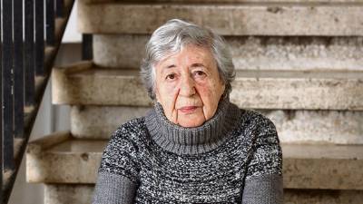 В полном одиночестве, на мизерное пособие: 83-летняя Мира экономит на всем, чтобы выжить