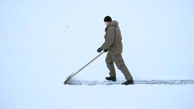 В России на треть выросли продажи лопат для уборки снега