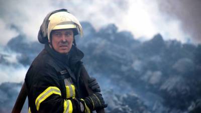 За ночь в Крыму произошло три пожара: спасены четверо