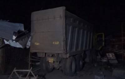 В Индии грузовик переехал 15 заснувших рабочих