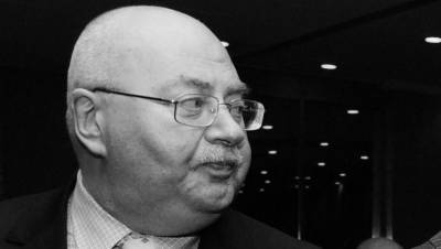 Аккомпаниатор Кобзона Алексей Евсюков умер после заражения коронавирусом