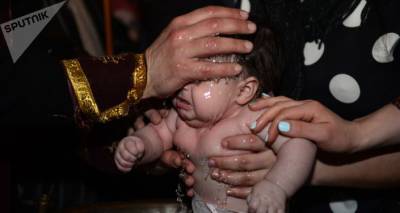 Впервые за многие годы в Грузии не состоится массовое крещение детей