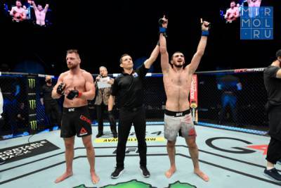 Боец Рамазан Эмеев победил на турнире UFC Fight Island