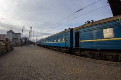 Билеты на поезда в "Укрзализныце" подорожают: на сколько и когда