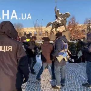 В Киеве произошли задержания на антифашистской акции против ультраправого насилия