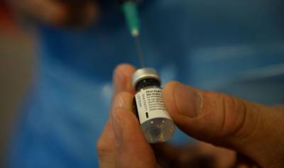 "Были проблемы и возражения": какие изъяны нашли у вакцины Pfizer