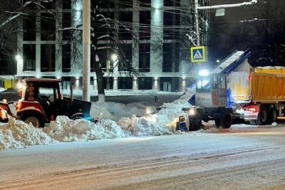 За ночь с улиц Рязани вывезли 15 тысяч кубометров снега