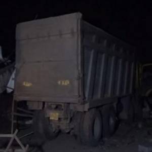 В Индии 15 рабочих погибли в результате наезда грузовика. Видео