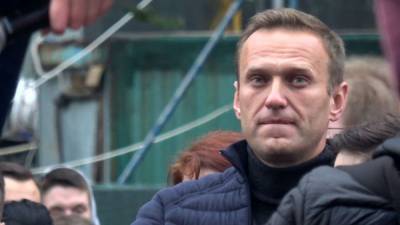 Суд в Москве отказался принять иск от Навального к Пескову