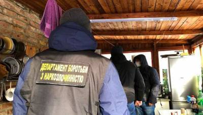 На Киевщине задержали преступную группу за организацию масштабной нарколаборатории