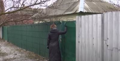 Сидели в холоде и без еды: в Харькове "мать-кукушка" бросила детей и уехала отдыхать с сожителем