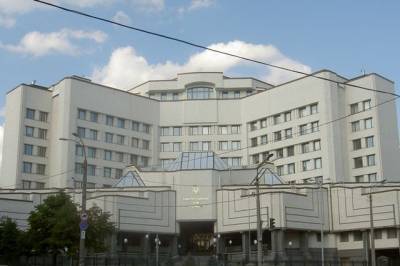Госохрана вновь лишила главу КС Украины доступа в здание суда