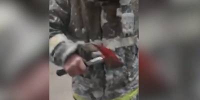 В Якутии сняли раздевание пожарных с помощью топора после выезда в -50°С