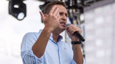 Суд отказал Навальному в рассмотрении иска против Пескова