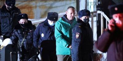 Навального могут приговорить к 2,5 годам колонии — адвокат