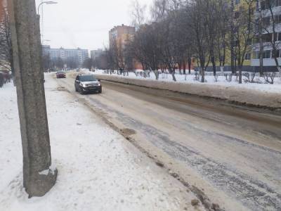 Из-за ремонта водопровода на улице Крупской временно перекрыли движение транспорта