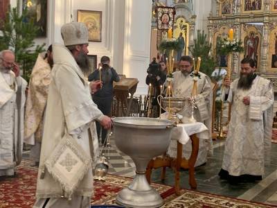 Новый Екатеринбургский митрополит провел службу в «духовной столице Урала»