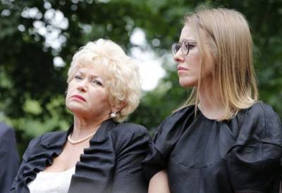 ПФР требует от матери Ксении Собчак вернуть излишне перечисленные надбавки к пенсии на 730 тысяч рублей