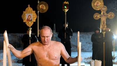 Крещенское купание Путина появилось в Сети