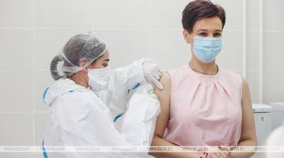 Медработников Ленинского района Минска планируется привить от коронавируса до конца месяца