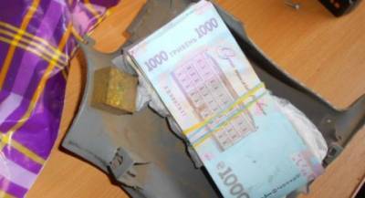 Гражданин Украины пытался провезти через Ростовскую область больше 30 тысяч долларов