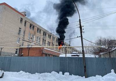 Пожар на территории бывшего завода САМ потушен