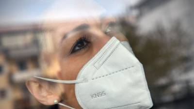 Вирусолог оценил преимущества респираторов перед масками