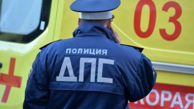 В Архангельске рейсовый автобус столкнулся со скорой, после чего сбил пешехода