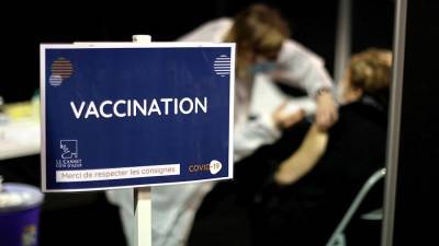 ЕК намерена вакцинировать к лету до 70% взрослого населения ЕС