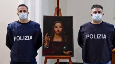 «Спаситель мира»: в Неаполе нашли украденную 500-летнюю копию картины Леонардо да Винчи