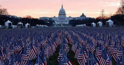 На инаугурации Байдена зрителей заменили 200 тысячами американских флагов (фото)