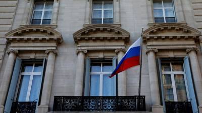 СМИ: В российском консульстве в Нью-Йорке затруднена работа средств связи