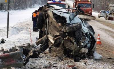 Водитель легковушки погиб на трассе Тюмень - Ханты-Мансийск из-за маневра большегруза