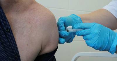 Центр имени Чумакова начал процесс регистрации вакцины от коронавируса