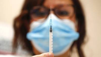 Центр Чумакова подал документы для регистрации вакцины от COVID-19