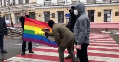 "Будем резать ваших родных": в Николаеве объявили сафари на представителей ЛГБТ-сообщества